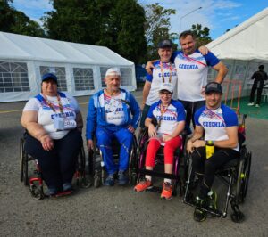 Česká výprava na závodech v&nbsp;Thajsku.